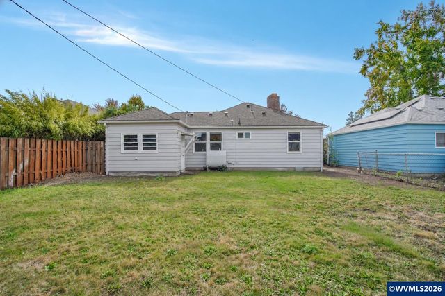 1365 Pearl St NE, Salem, OR 97301