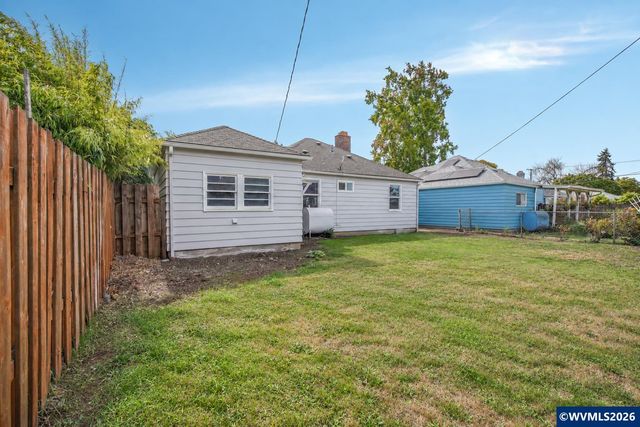 1365 Pearl St NE, Salem, OR 97301