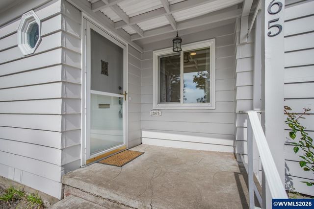1365 Pearl St NE, Salem, OR 97301