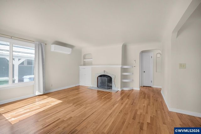 1365 Pearl St NE, Salem, OR 97301