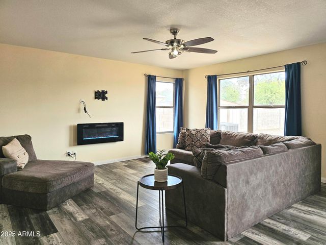 11943 W DELWOOD Drive, Arizona City, AZ 85123