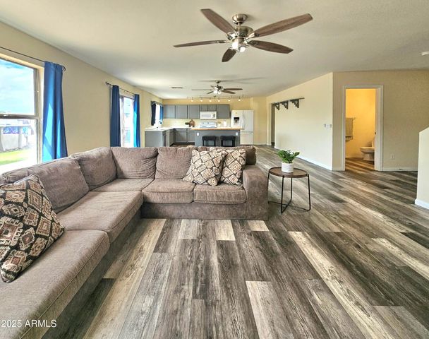 11943 W DELWOOD Drive, Arizona City, AZ 85123