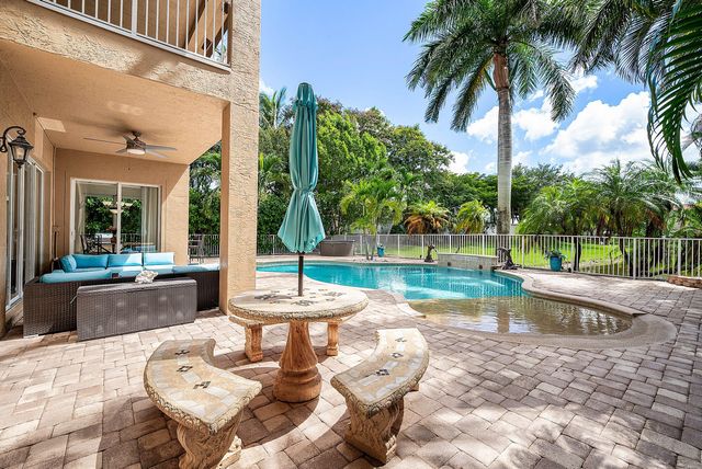 7346 Denicola Lane, Wellington, FL 33467