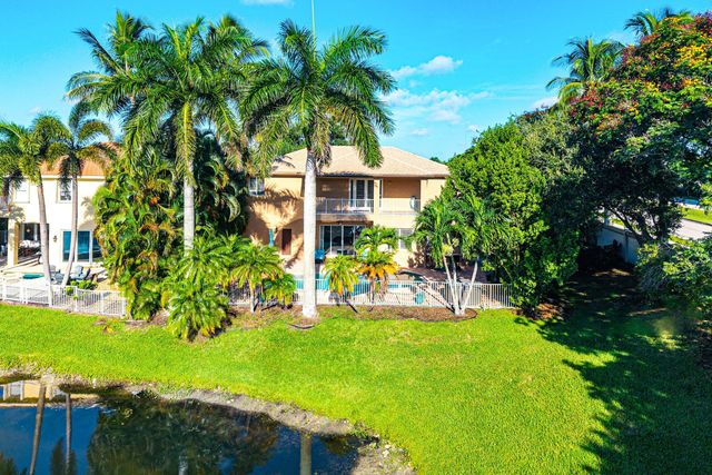 7346 Denicola Lane, Wellington, FL 33467