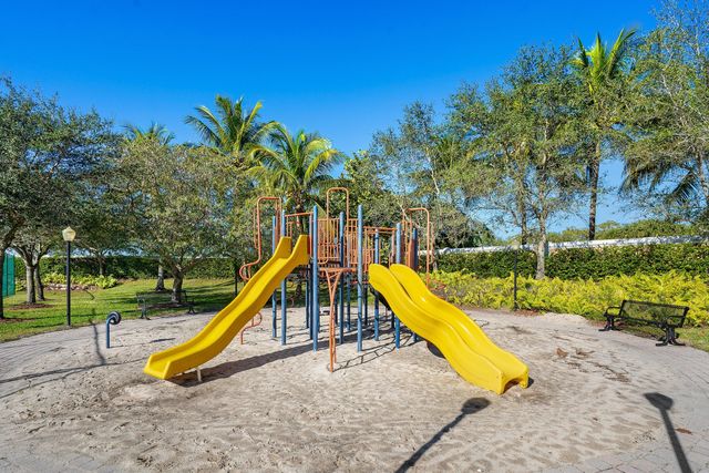 7346 Denicola Lane, Wellington, FL 33467