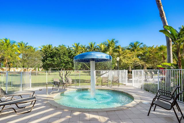 7346 Denicola Lane, Wellington, FL 33467