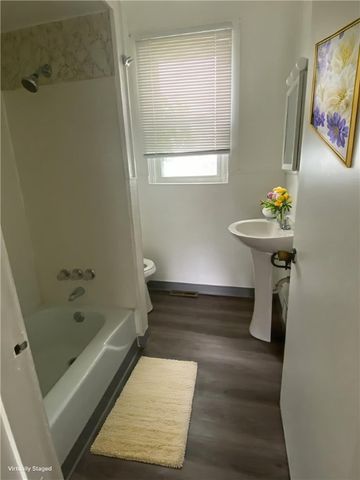 1100 Bellaire Ave, Brookline, PA 15226