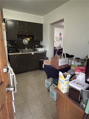 1100 Bellaire Ave, Brookline, PA 15226