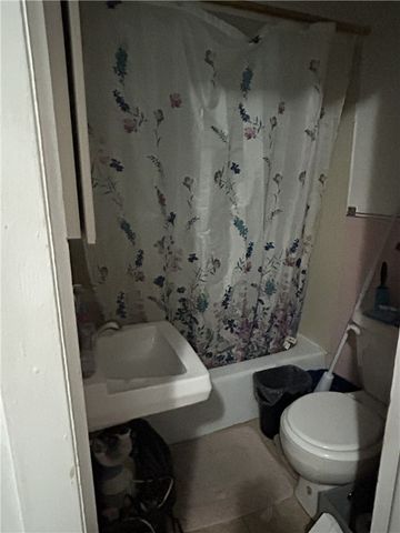 1100 Bellaire Ave, Brookline, PA 15226