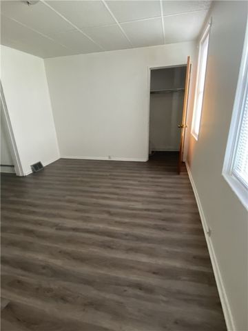 1100 Bellaire Ave, Brookline, PA 15226