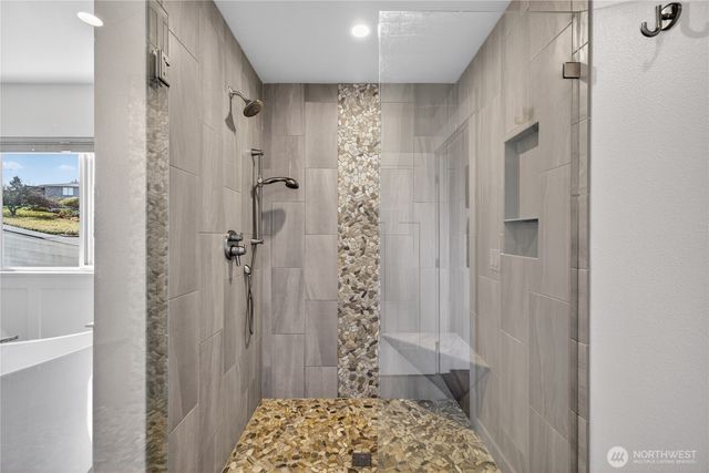 4301 Glasgow Way, Anacortes, WA 98221
