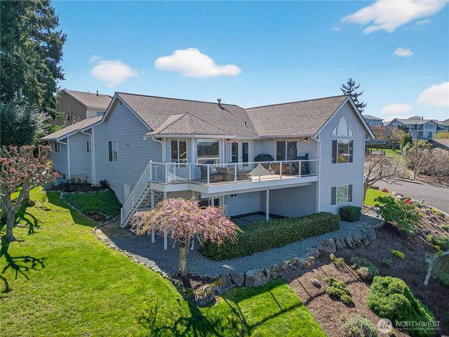 4301 Glasgow Way, Anacortes, WA 98221