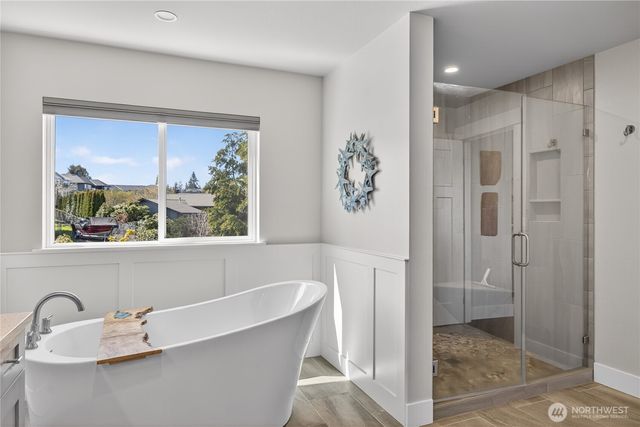 4301 Glasgow Way, Anacortes, WA 98221