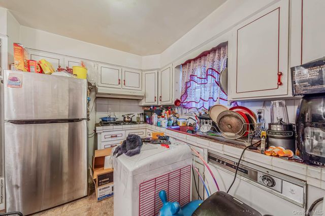 919 E 99th Street, Brooklyn, NY 11236