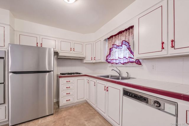 919 E 99th Street, Brooklyn, NY 11236