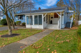 19 Carriage Drive, Wallingford, CT 06492
