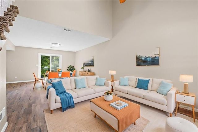 760 Spring Circle, Liberty, MO 64068