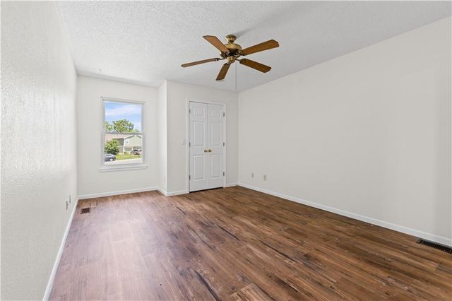 760 Spring Circle, Liberty, MO 64068