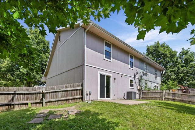 760 Spring Circle, Liberty, MO 64068
