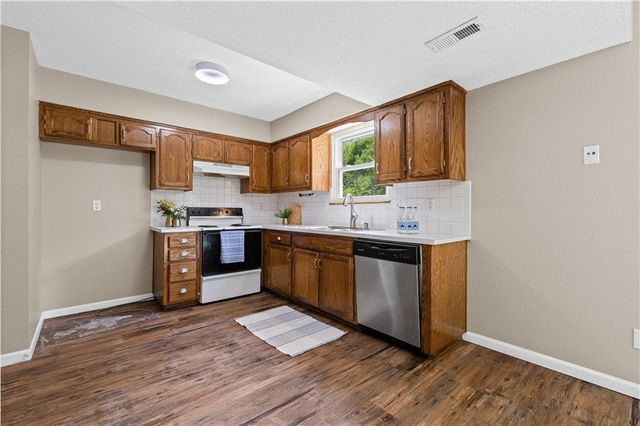760 Spring Circle, Liberty, MO 64068