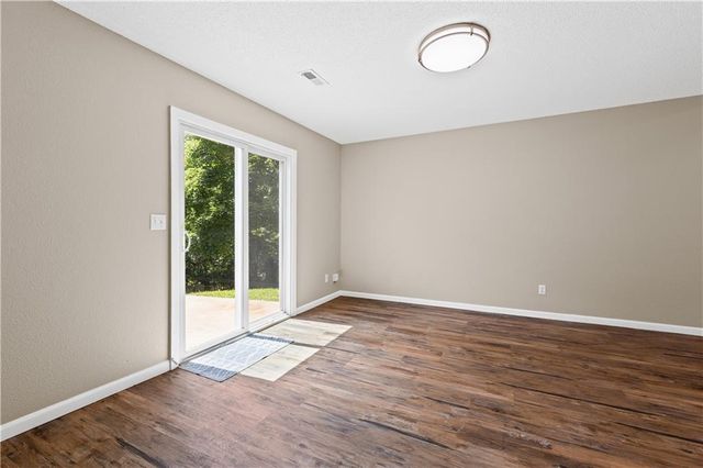 760 Spring Circle, Liberty, MO 64068
