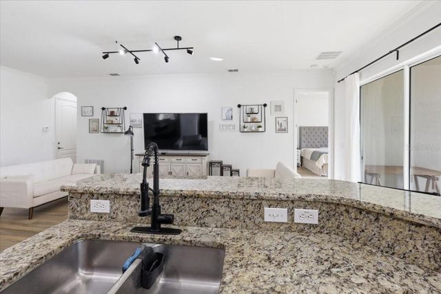 6871 HELMSLEY CIRCLE, Windermere, FL 34786