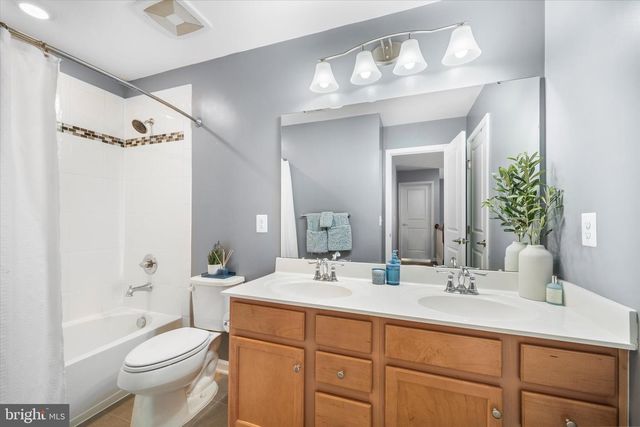 6841 LAKE ANNE CT, Warrenton, VA 20187