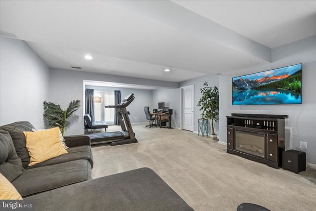 6841 LAKE ANNE CT, Warrenton, VA 20187