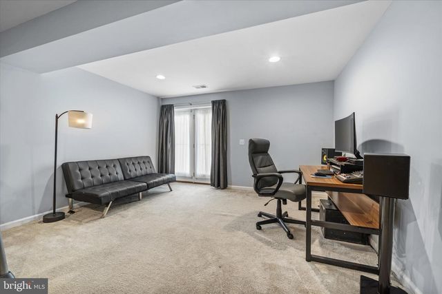 6841 LAKE ANNE CT, Warrenton, VA 20187