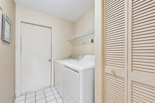 933 DEVONSHIRE WAY, Lake Wales, FL 33853