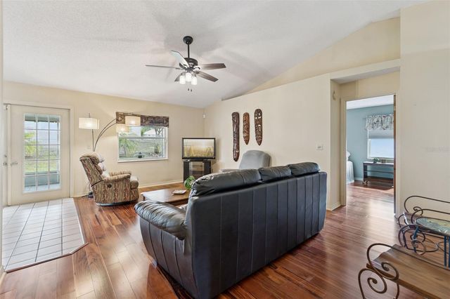 933 DEVONSHIRE WAY, Lake Wales, FL 33853