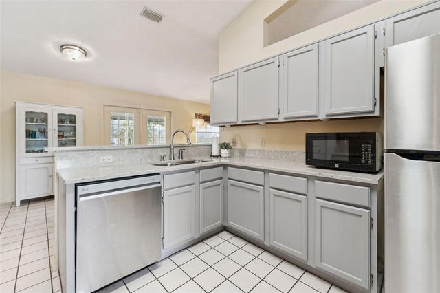 933 DEVONSHIRE WAY, Lake Wales, FL 33853