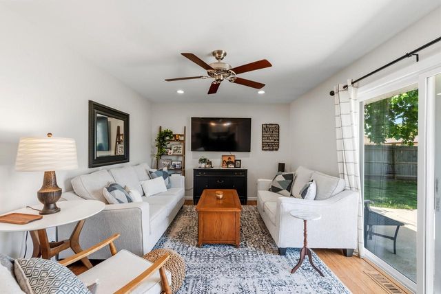 15430 W Harcove DRIVE, New Berlin, WI 53151