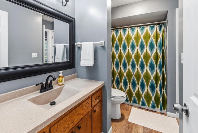 15430 W Harcove DRIVE, New Berlin, WI 53151