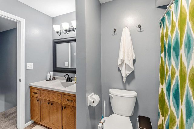 15430 W Harcove DRIVE, New Berlin, WI 53151