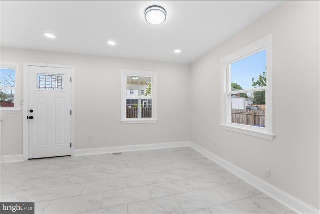 227 MANASSAS AVE, Front Royal, VA 22630