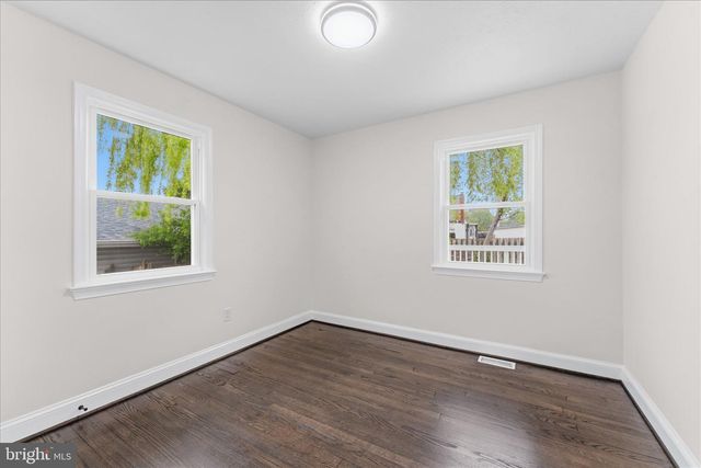 227 MANASSAS AVE, Front Royal, VA 22630