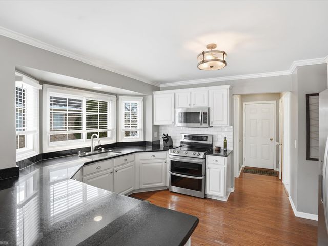 48670 Arnold Drive, Macomb Twp, MI 48044