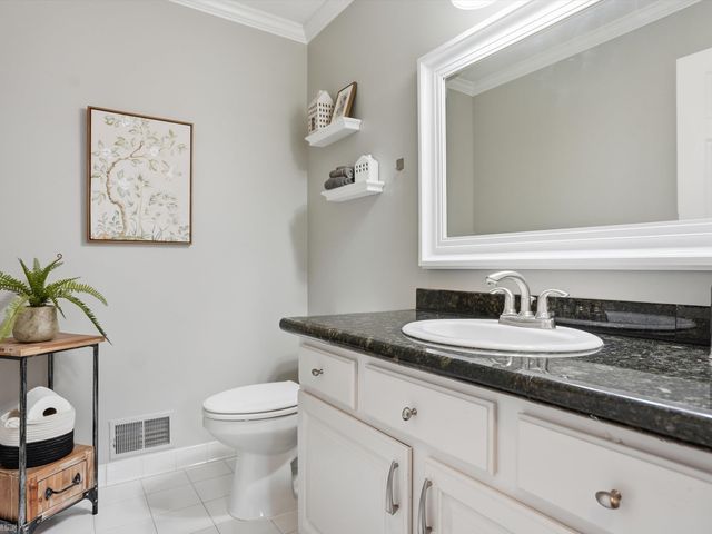 48670 Arnold Drive, Macomb Twp, MI 48044