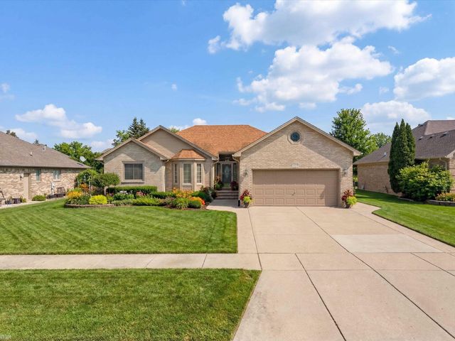 48670 Arnold Drive, Macomb Twp, MI 48044