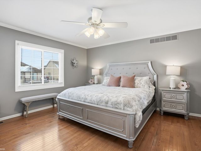 48670 Arnold Drive, Macomb Twp, MI 48044