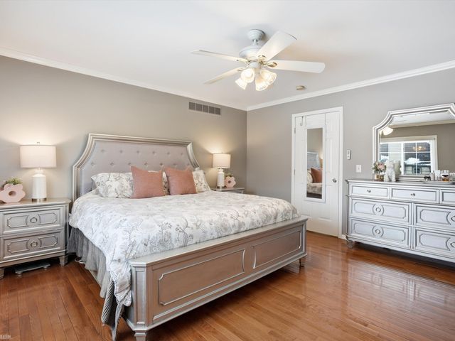 48670 Arnold Drive, Macomb Twp, MI 48044