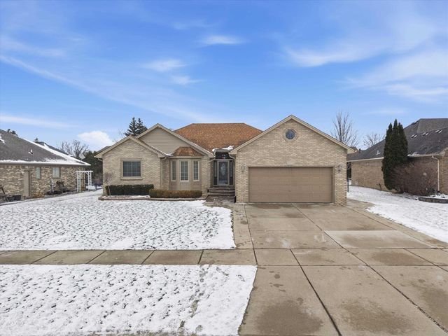 48670 Arnold Drive, Macomb Twp, MI 48044