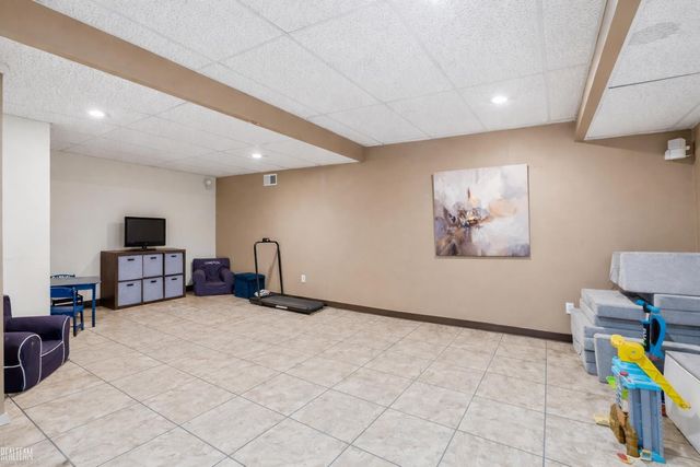 48670 Arnold Drive, Macomb Twp, MI 48044