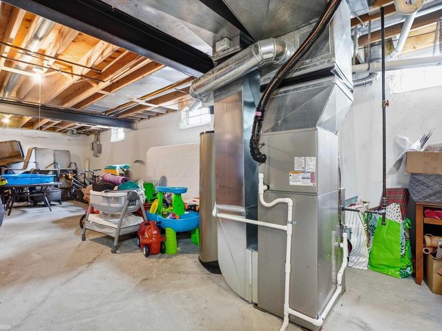 48670 Arnold Drive, Macomb Twp, MI 48044