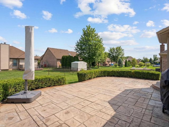 48670 Arnold Drive, Macomb Twp, MI 48044