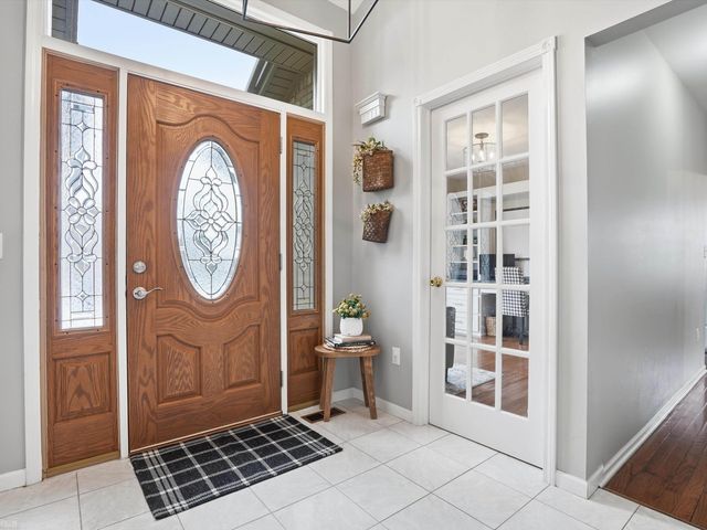 48670 Arnold Drive, Macomb Twp, MI 48044