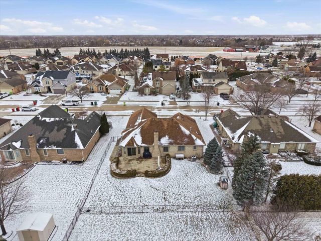 48670 Arnold Drive, Macomb Twp, MI 48044