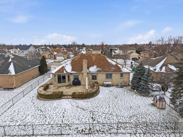 48670 Arnold Drive, Macomb Twp, MI 48044