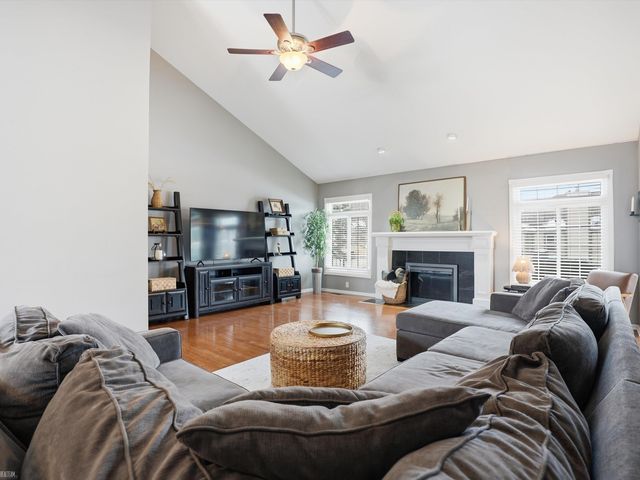 48670 Arnold Drive, Macomb Twp, MI 48044